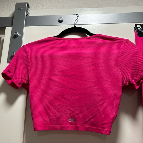 Alo Ribbed Set - Picture 3 of 4